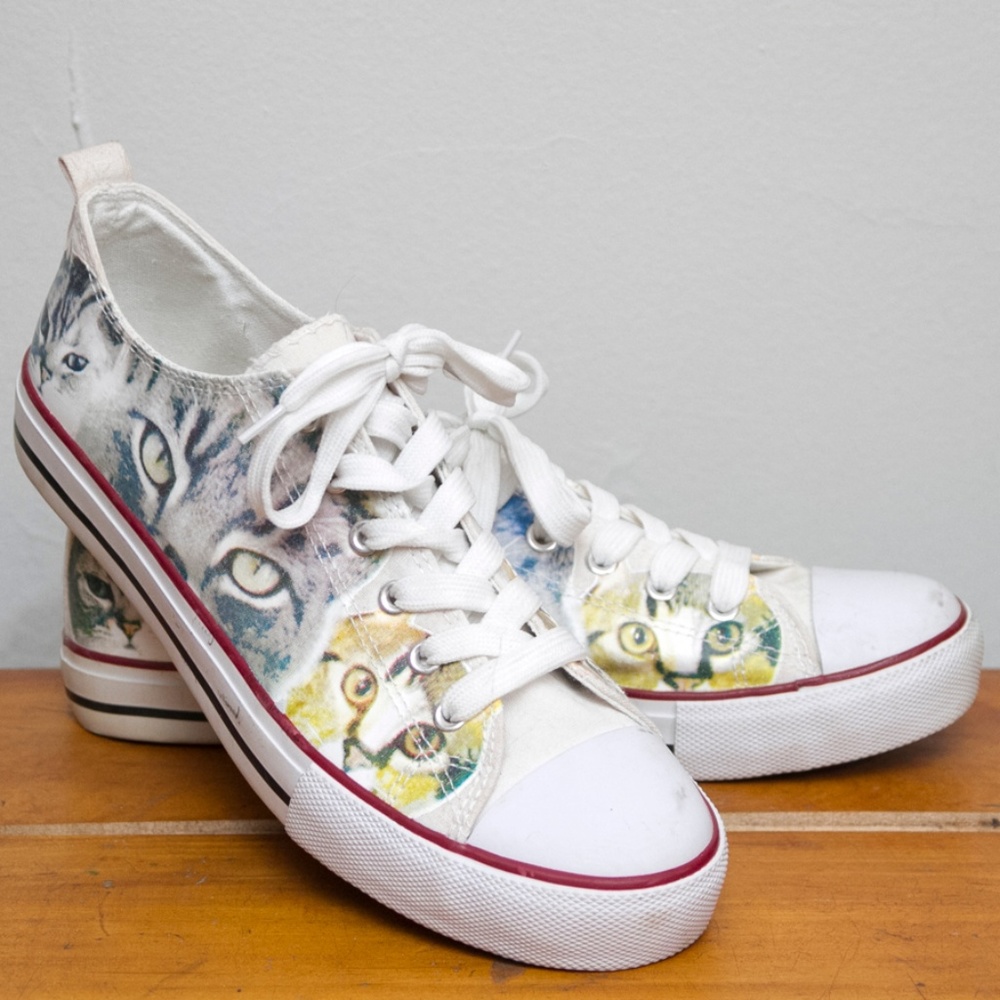 CAT SHOES Sneakers Hot Topic size 11